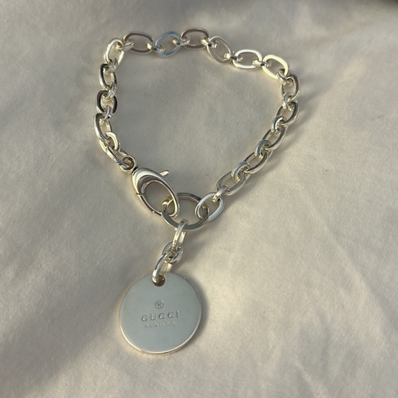 GUCCI TRADEMARK LOGO .925 Sterling Silver Round Tag Charm  Bracelet NWT - Picture 3 of 5